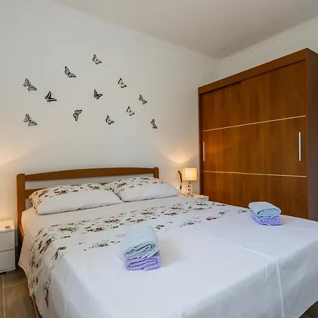 Apartmant Marija דירה *